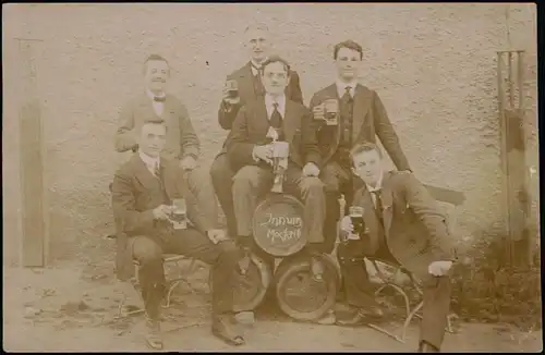Ansichtskarte Mockritz-Dresden Männer beim Bier, Innung Mockritz 1912