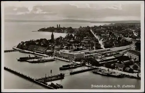 Ansichtskarte Friedrichshafen Luftbild Hafen Bahnhof 1937
