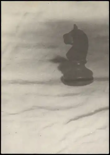 Schach Chess - Spiel Künstlerkarte Springer im Schnee Nebel 1985