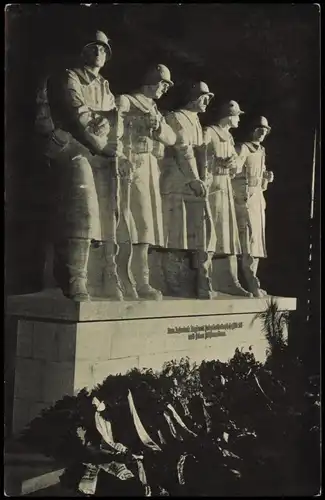 Worms Kriegerdenkmal des Infanterie Regiments 118 mit Kränzen 1932 Privatfoto