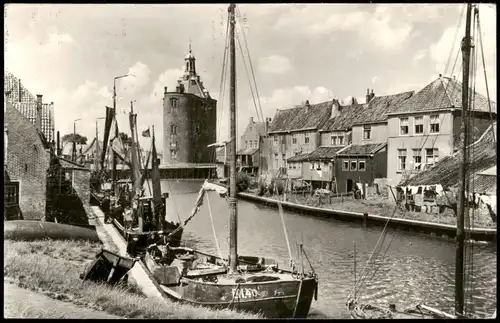 Postkaart Enkhuizen Drommedaris, Boote 1961