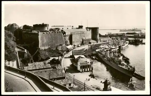 CPA Brest Le château et la rade, Kriegsschiff 1959