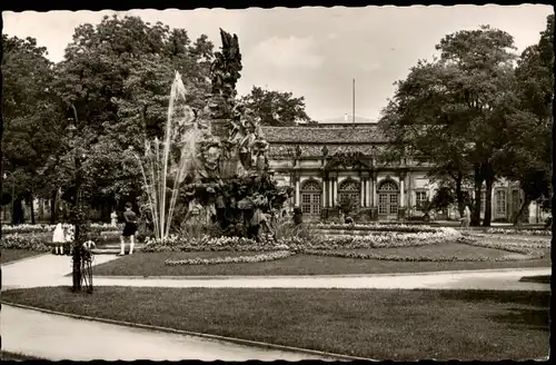 Ansichtskarte Erlangen Orangerie mit Hugenottenbrunnen 1958