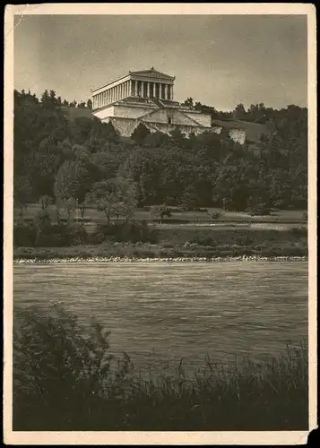 Ansichtskarte Regensburg WALHALLA über ihrem mächtigen Treppensockel 1930