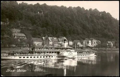 Ansichtskarte Wehlen Elbe Schiff Dampfer LEIPZIG passiert den Ort 1963