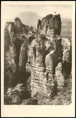 Ansichtskarte Rathen DDR AK Basteibrücke in d. Sächsische Schweiz 1955