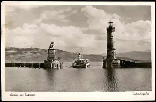 Ansichtskarte Lindau (Bodensee) Hafeneinfahrt Dampfer 1955