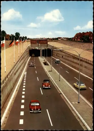 Rendsburg Straßentunnel unter dem Nord-Ostsee-Kanal VW Käfer 1971