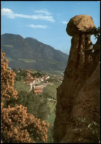 Dorf Tirol Meran Merano Panorama mit Pyramiden Tirolo presso Pirami 1980