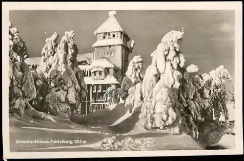 Ansichtskarte Oberwiesenthal Fichtelberg Unterkunftshaus im Winter 1956