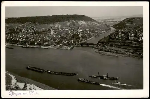 Ansichtskarte Bingen am Rhein Totale, Schleppschiffe und Rheindampfer 1952