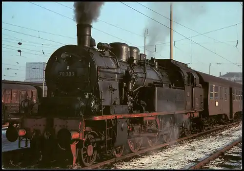 Eisenbahn & Bahn-Verkehr Dampflokomotive im Bahnhof Holzkirchen 1980