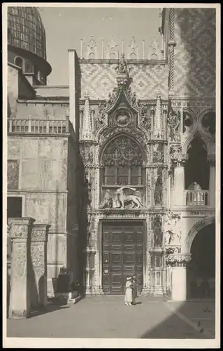 Cartoline .Italien Italia Italien Italia Eingangsportal Mann Frau 1927