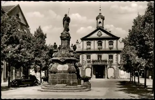 Ansichtskarte Rastatt Rathaus, Denkmal - Auto 1958