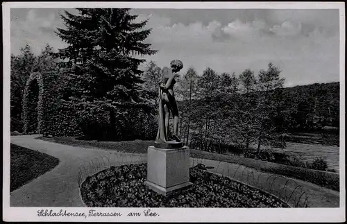 Ansichtskarte Steglitz-Berlin Schlachtensee, Terrassen am See. Statue 1935