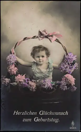Kind im Blumengebinde Glückwunsch Geburtstag Birthday - Fotokunst 1918