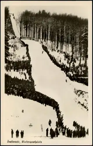 Ansichtskarte Brotterode Ski-Sprungschanze Wettkampf im Winter 1955