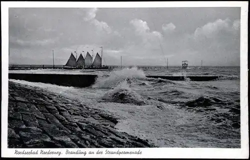 Ansichtskarte Norderney Brandung an der Strandpromenade - Segelschiffe 1956