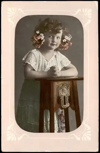 Soziales Leben - Kinder Mädchen mit Blumen im Harr Jugenstil 1912 Passepartout