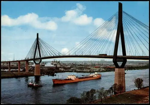 Hamburg Schiff passiert Köhlbrandbrücke; Teilansicht Hafen 1975