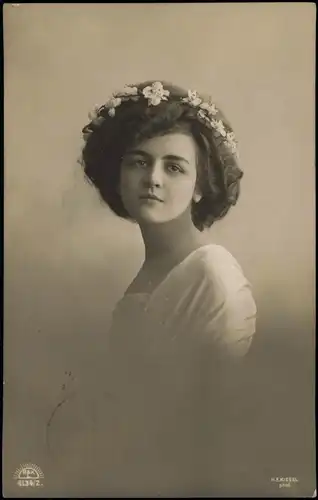 Frühe Fotokunst Frau Haarschmuck 1911   gel Stempel COLMAR bach Niederplanitz