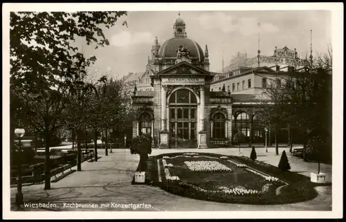 Ansichtskarte Wiesbaden Kochbrunnen und Konzertgarten 1943