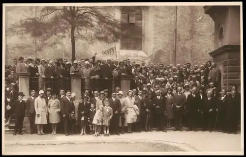 Ansichtskarte Dornbirn Gruppenbild vor der Kirche 1928