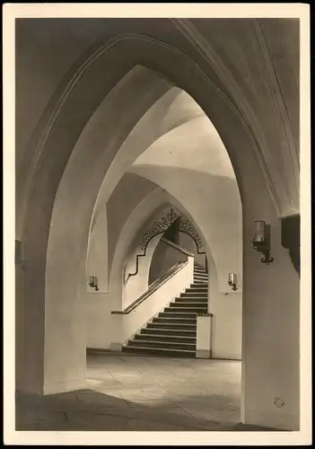 Postcard Breslau Wrocław Halle, Blick zur Haupttreppe Rathaus 1931