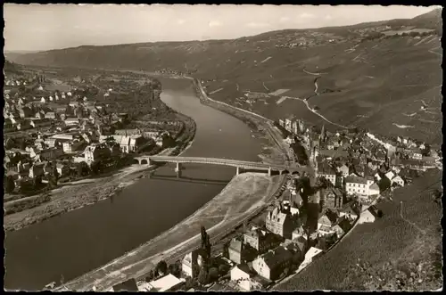 Bernkastel-Kues Berncastel-Cues Blick auf die Stadt und Moselbrücke 1959