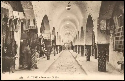 Postcard Tunis تونس Souk des Etoffes 1913