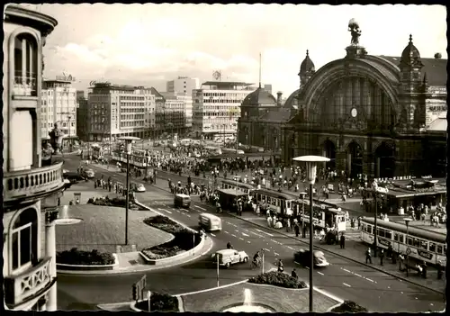 Frankfurt am Main Hauptbahnhof Vorplatz Tram Straßenbahn   Auto Verkehr 1967