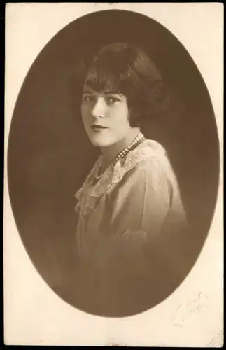 Menschen / Soziales Leben - Frau Porträt Atelierfoto Swatosch Wien 1914