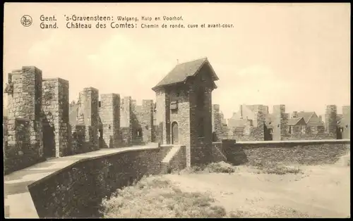 Gent Ghent (Gand) Château des Comtes: Chemin de ronde, cuve et avant-cour. 1915