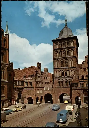 Ansichtskarte Lübeck Burgtor VW Käfer VW Bulli 1964