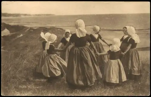 .Niederlande Dansende Kinderen - tanzende Kinder in den Dünen 1911