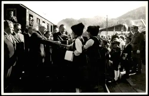 Foto .Bayern Politiker Empfang am Grenzbahnhof 1959 Privatfoto