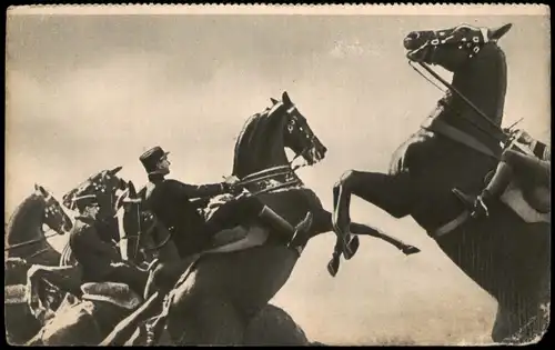 Soldaten zu Pferde, Les écuyers du «Cadre Noir»; Militär   (Frankreich) 1910