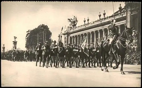 Militär & Propaganda (Frankreich): Défilé devant le Grand Palais 1910