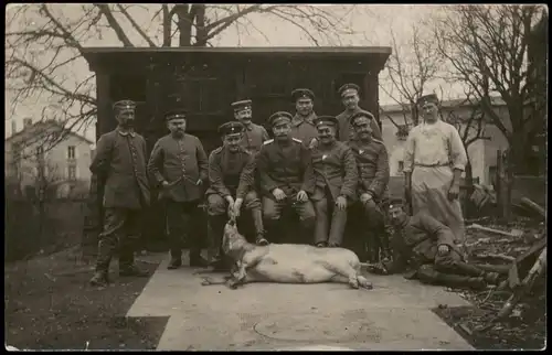Soldaten mit Sau Bayr. Armierungsbataillon NO2 1916  gel. Feldpoststempel