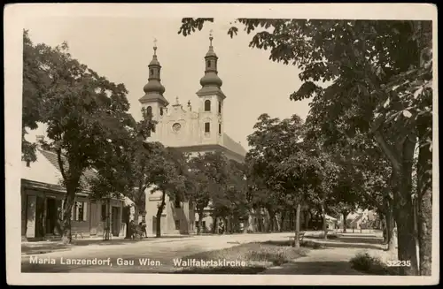 Maria-Lanzendorf Straßen Partie a.d. Kirche Wallfahrtskirche 1942