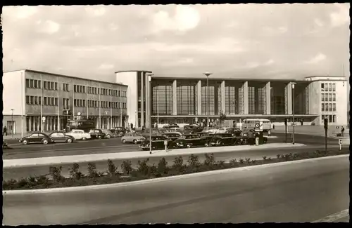 Ansichtskarte Heidelberg Hauptbahnhof Bahnhof Vorplatz, diverse Autos 1956