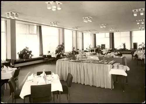 Seevorstadt-Dresden Interhotel Newa Café Newa Innenansicht DDR AK 1975