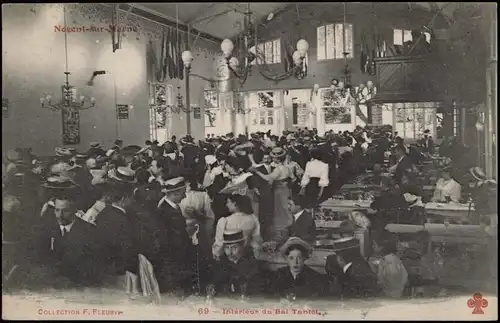 CPA Nogent-sur-Marne Intérieur du Bal Tantol 1918