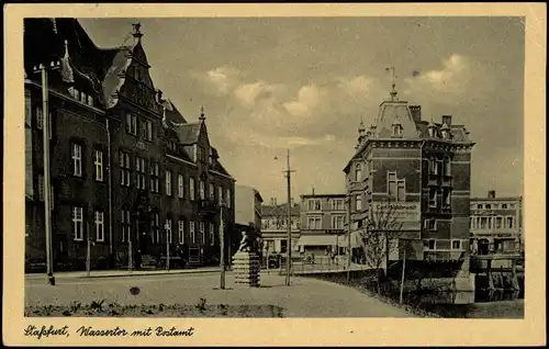 Ansichtskarte Staßfurt Stassfurt Straßenpartie - Wassertor mit Postamt 1940