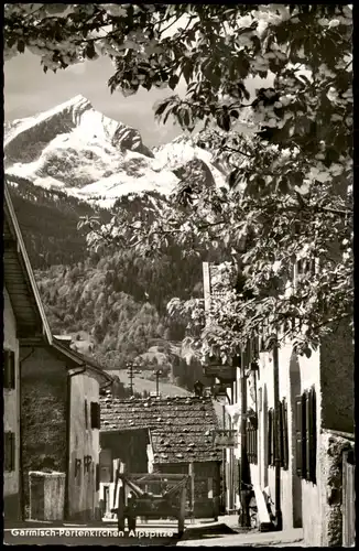 Garmisch-Partenkirchen Stadtteilansicht, Gassen-Ansicht, Alpspitze 1959