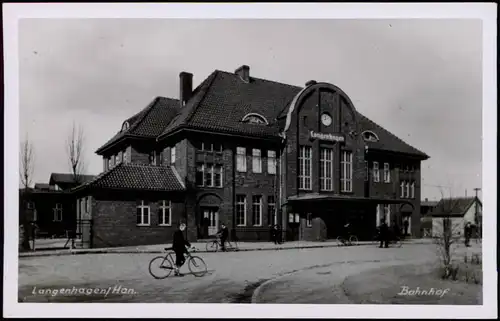 Ansichtskarte Langenhagen Partie am Bahnhof REPRO 1965