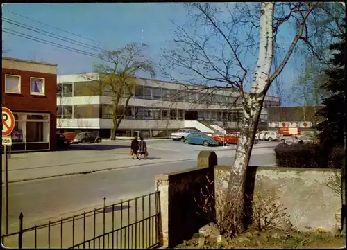 Misburg-Hannover MISBURG Blick auf das Rathaus, Autos u.a. VW Käfer 1970