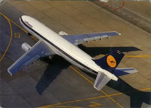 Ansichtskarte  Flugwesen - Flugzeuge Lufthansa auf der Startbahn 1988