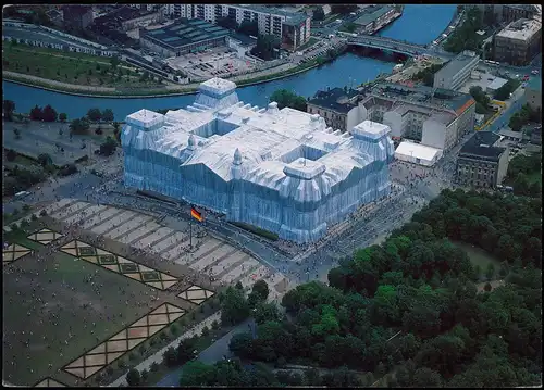Berlin Verhüllter Reichstag vom Flugzeug aus, Luftaufnahme 1995