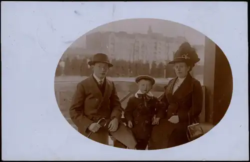 Ansichtskarte Friedenau-Berlin Familie  Häuserzeile - Fotokarte 1912  Stempel